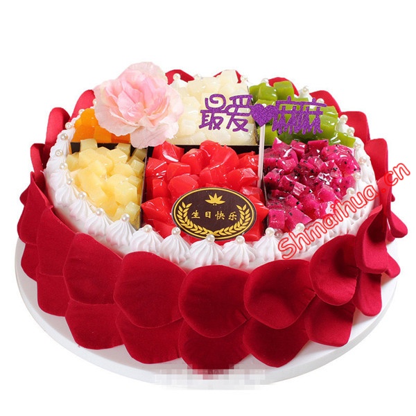 玫瑰色恋人-10寸 鲜奶水果，圆形欧式蛋糕，时令水果铺面，玫瑰花瓣围边