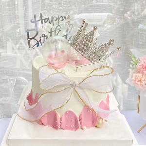 ��ɫ��Ե-8��/2�� ���͵��⣬�����׺���ʹ�ͷ�δ��⵰��