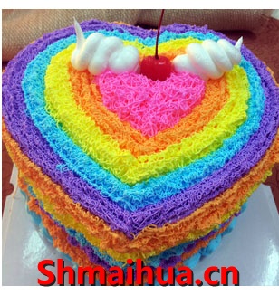 彩虹蛋糕-10寸 鲜奶彩虹蛋糕，各色鲜奶点缀，彩虹图案创意蛋糕